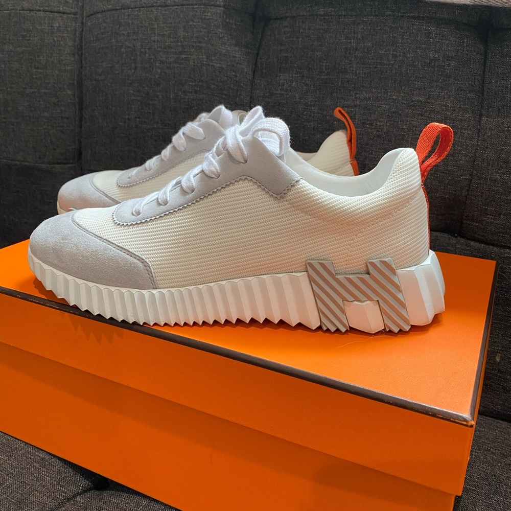 AUTHENTIC Hermes “H” Bouncing Sneaker
